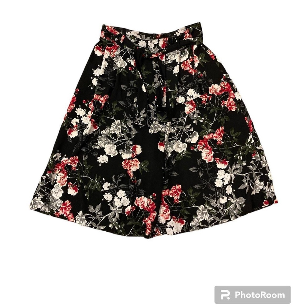 Banana Republic floral skirt - Picture 9 of 9